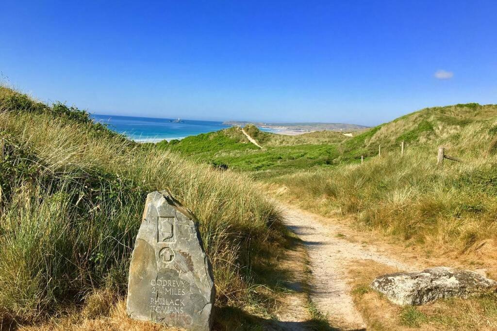 היילה Bodriggy Barn Holiday Cottage Near St Ives מראה חיצוני תמונה